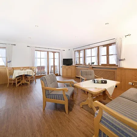 Gaestehaus Bernhard Lägenhet Krün